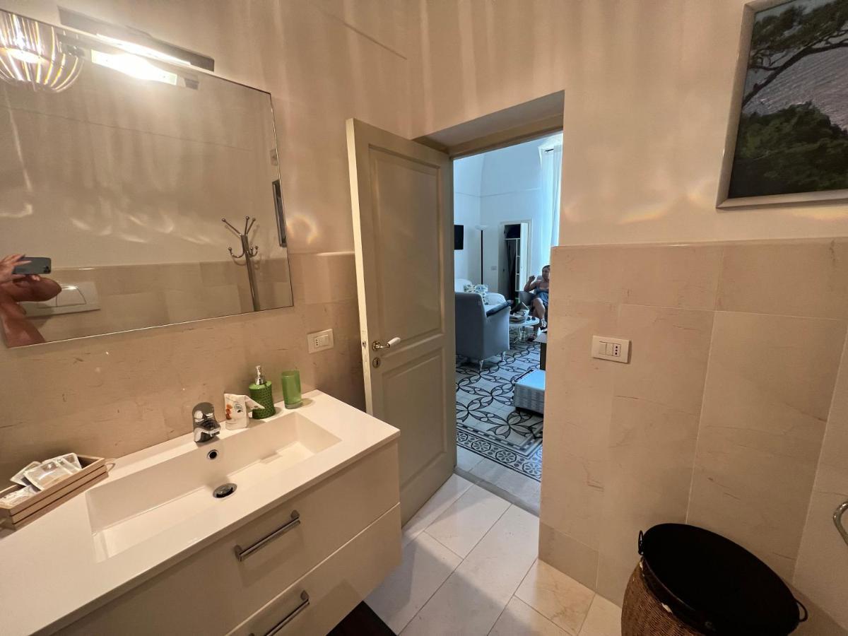 فيلا Donna Giulia Casa Vacanze بولينيانو آ ماري المظهر الخارجي الصورة